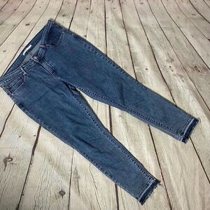 LEVI’S | 711 Skinny Raw Hem Jeans